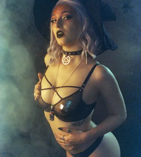 Image 1791962 from fallcos1