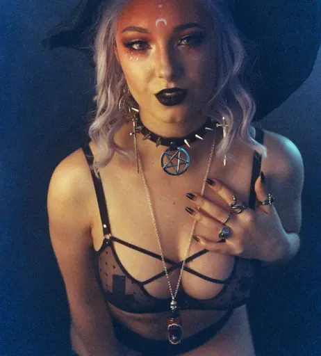 Image 1792823 from fallcos1