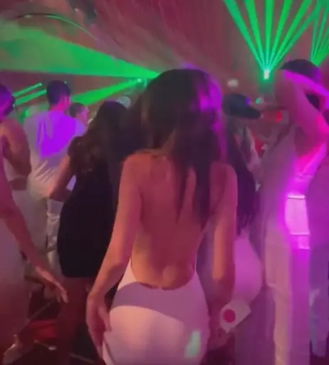 Image 1790211 from Emily Ratajkowski