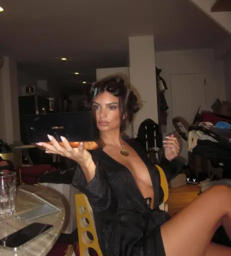 Image 1799702 from Emily Ratajkowski