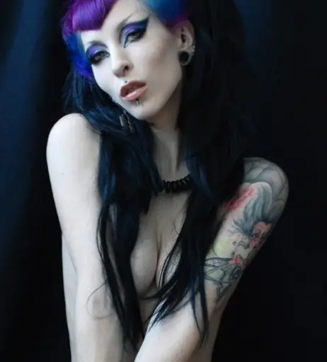 Image 1786260 from Razor Candi