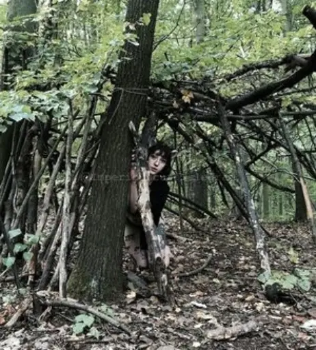 Image 1781516 from Elles