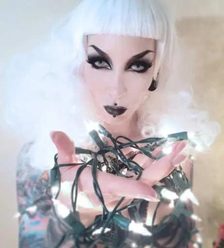 Image 1780962 from Razor Candi