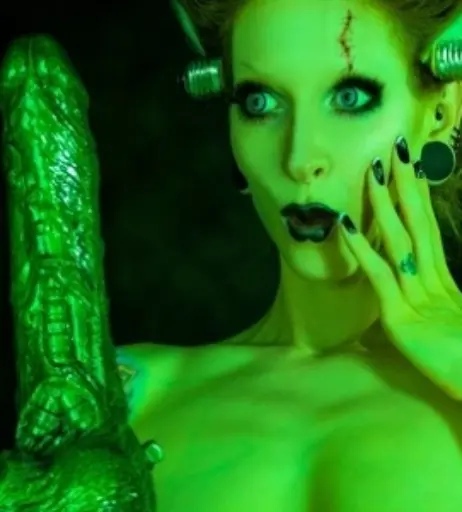 Image 1789820 from Razor Candi