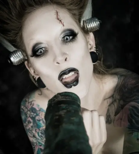 Image 1789595 from Razor Candi