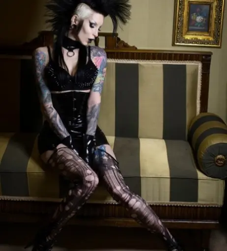 Image 1788931 from Razor Candi