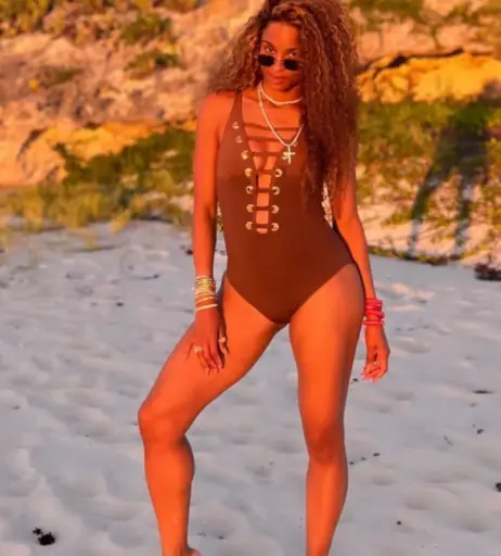 Image 1776110 from Ciara