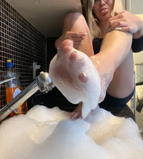 Image 17777040 from explosivetoess