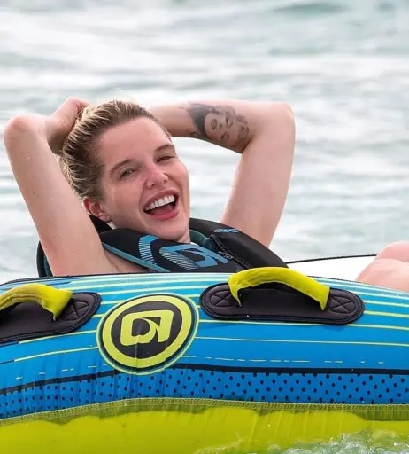 Image 1773947 from Helen Flanagan