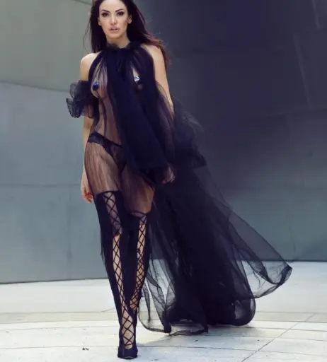 Image 1765365 from Bleona Qereti