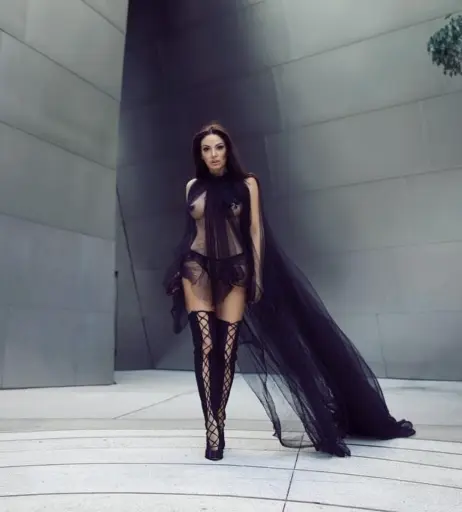 Image 1765327 from Bleona Qereti