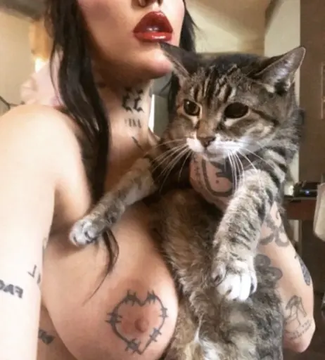 Image 1761370 from Brooke Candy