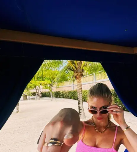 Image 1762654 from Erin Moriarty