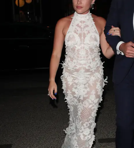 Image 1762162 from Florence Pugh