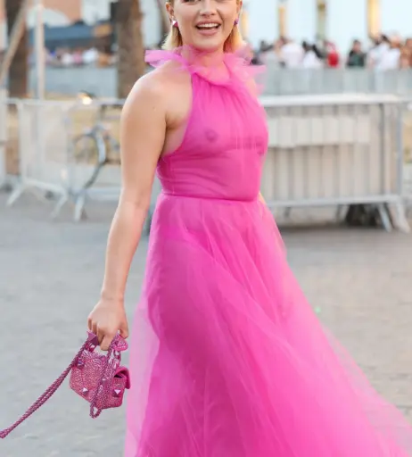 Image 1760098 from Florence Pugh