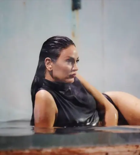 Image 1769871 from Bleona Qereti