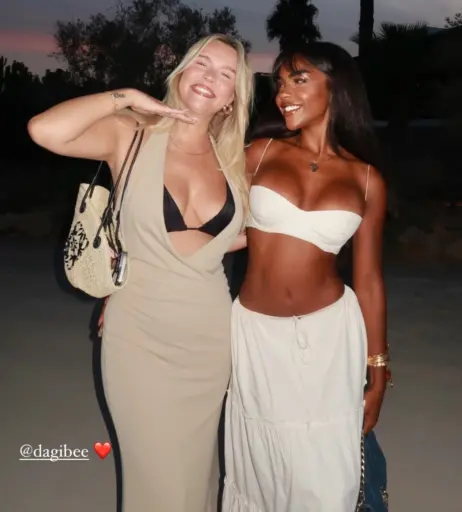 Image 1768079 from Alicia Awa