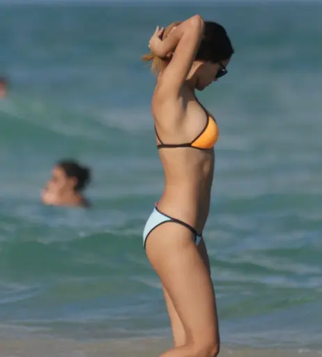 Image 1755084 from Eiza González