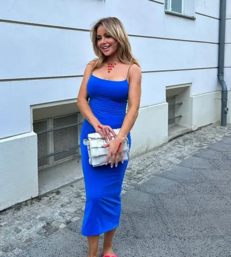 Image 1757924 from Kim Gloss