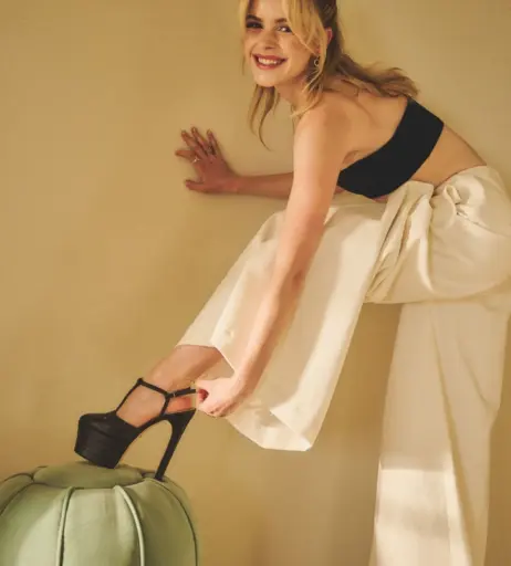 Image 1754867 from Kiernan Shipka