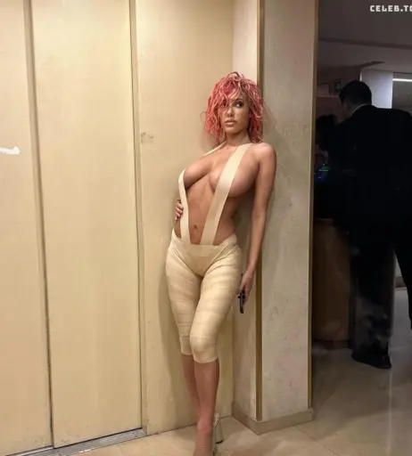 Image 1754547 from Bianca Censori