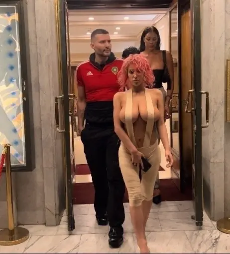 Image 1754133 from Bianca Censori