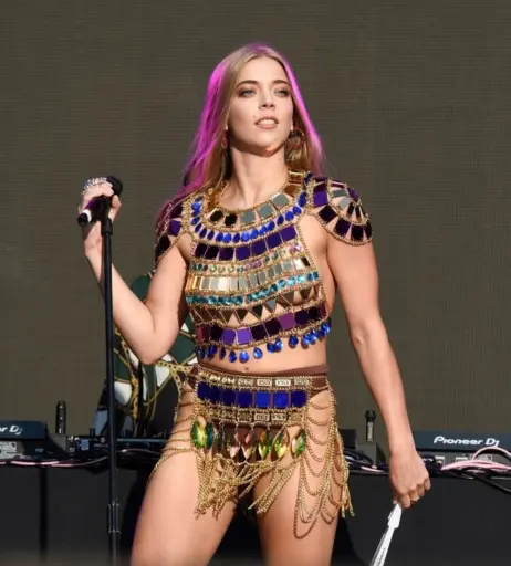 Image 1754304 from Becky Hill