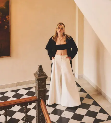 Image 1754936 from Kiernan Shipka