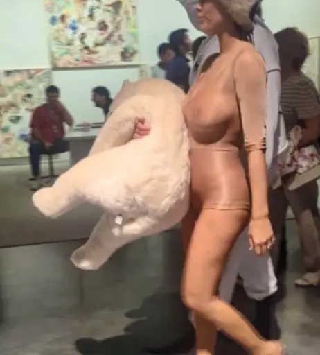 Image 1751618 from Bianca Censori