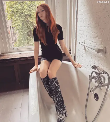 Image 1752436 from Karen Gillan