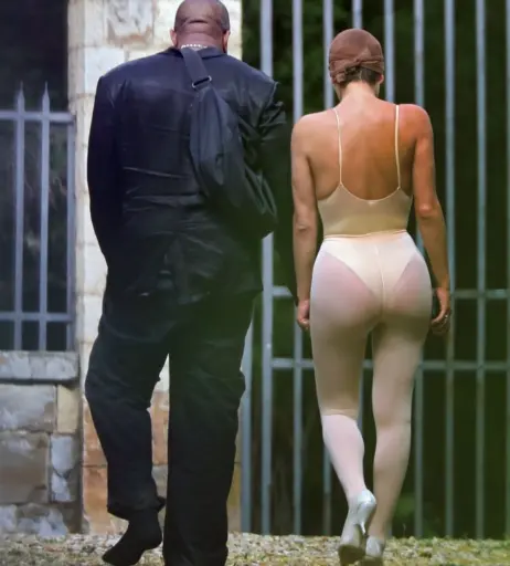 Image 1752093 from Bianca Censori