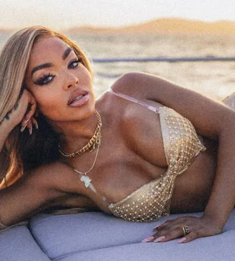 Image 1759803 from Alicia Awa