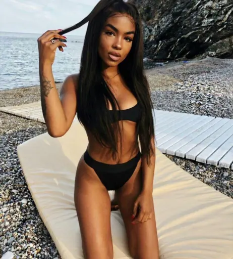 Image 1759564 from Alicia Awa