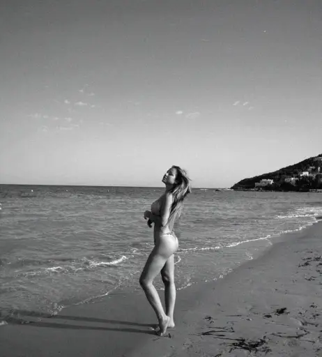 Image 1759080 from Kim Gloss