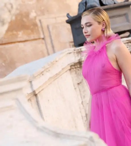 Image 1759392 from Florence Pugh