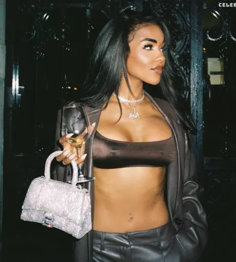 Image 1758599 from Alicia Awa