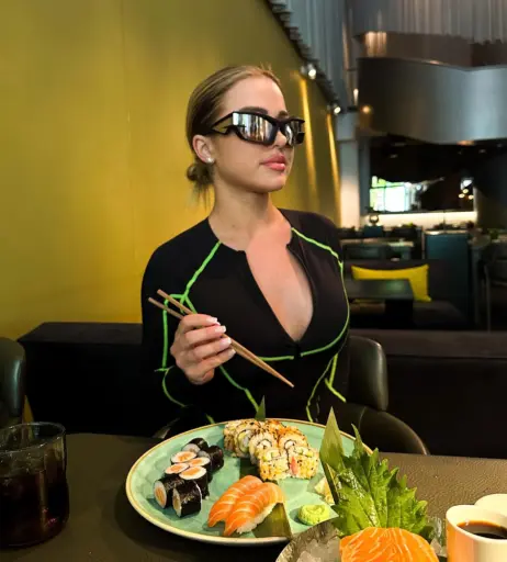 Image 1758520 from Kim Gloss