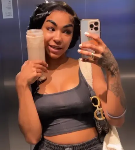 Image 1758786 from Alicia Awa