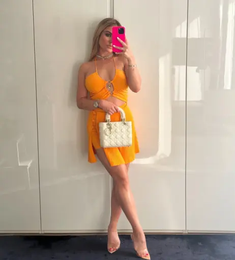 Image 1758217 from Kim Gloss