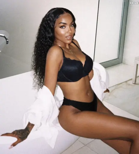 Image 1758980 from Alicia Awa