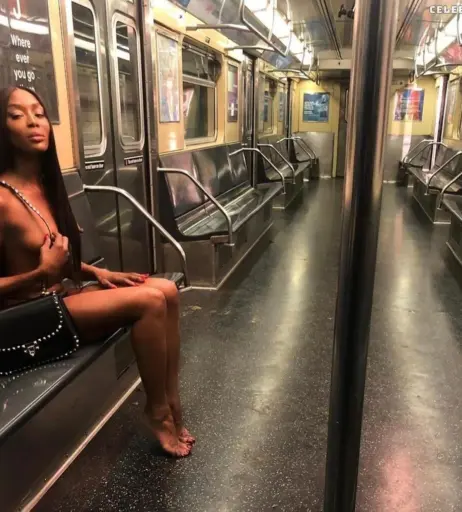 Image 1745799 from Naomi Campbell