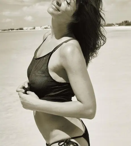 Image 1747454 from Helena Christensen