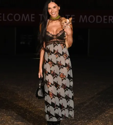 Image 1747342 from Demi Moore