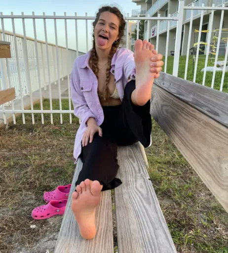 Image 17419937 from hang10toess