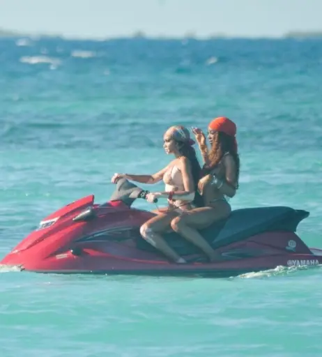 Image 1741952 from Winnie Harlow