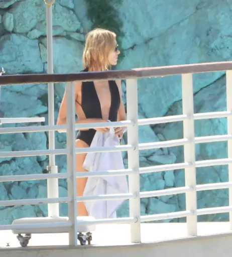 Image 1743436 from Anja Rubik