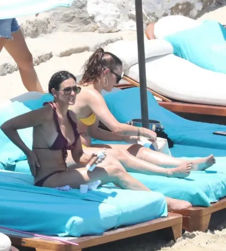 Image 1749981 from Demi Moore