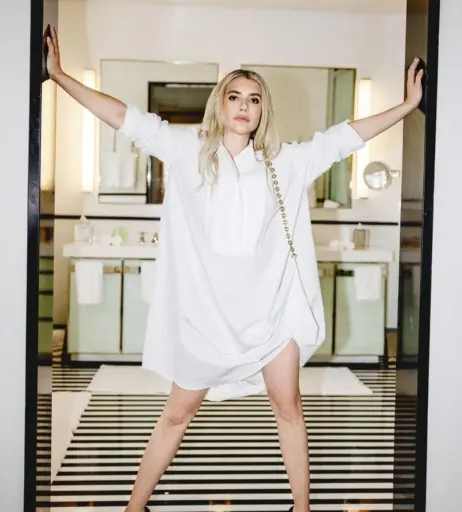 Image 1735183 from Emma Roberts