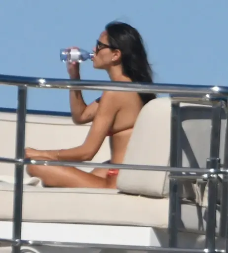 Image 1735915 from Eiza González