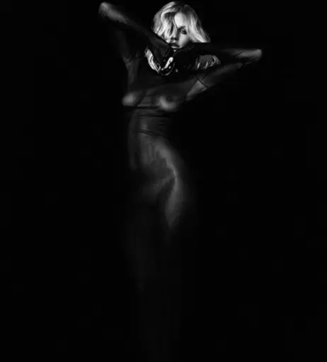 Image 1735907 from Lara Bingle